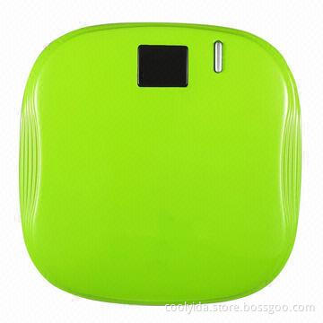 Power bank with 7,800mAh capacity and dual USB, size 780 x 780 x 230mm